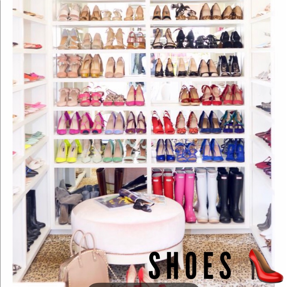 SHOOOOEEESSSS!